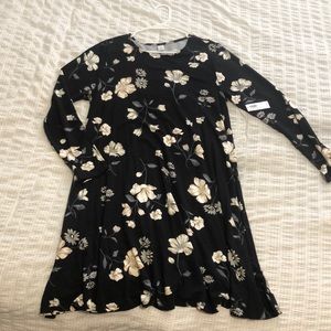 Black long sleeve dress